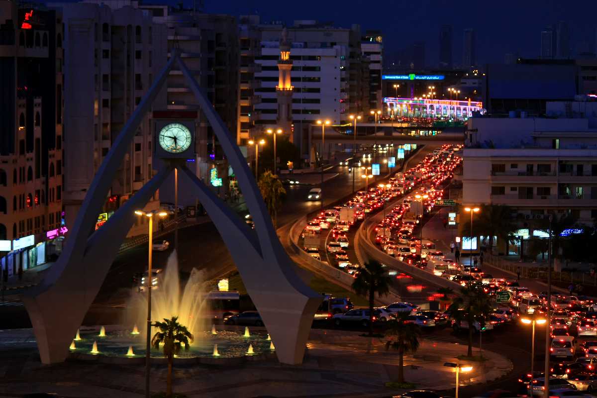 برج ساعت دبی (Dubai Clock Tower)