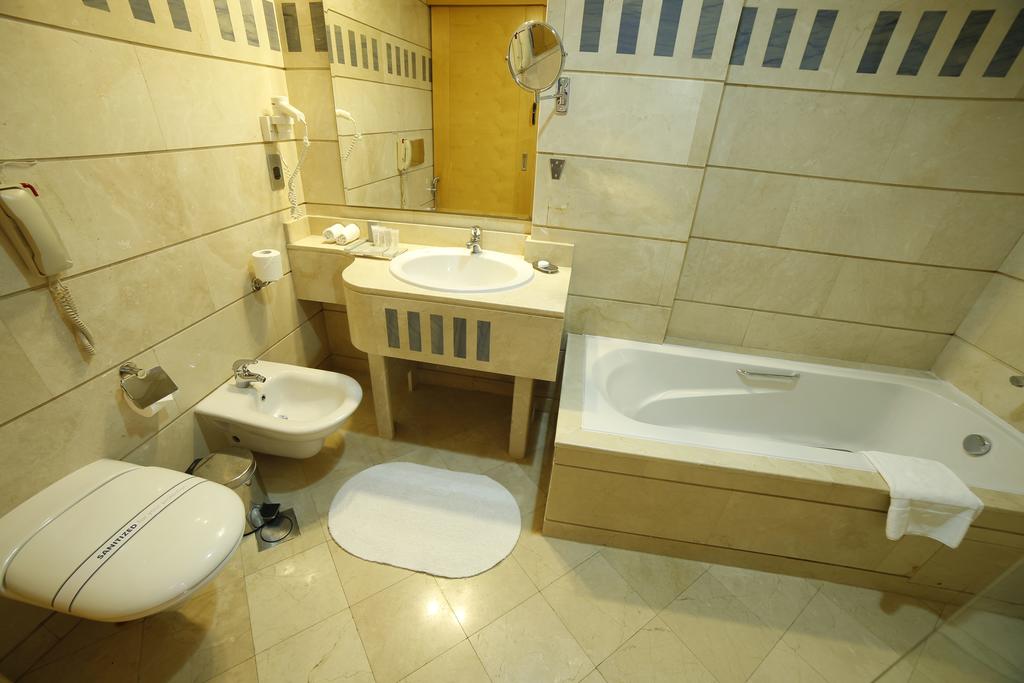 هتل سیتی سیزن مسقط
