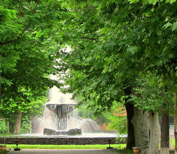 پارک عشاق ایروان(الهام از مناظر سنتی ژاپن)