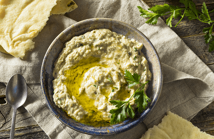 سالاد بادمجان و ماست (Eggplant and Yoghurt Salad)